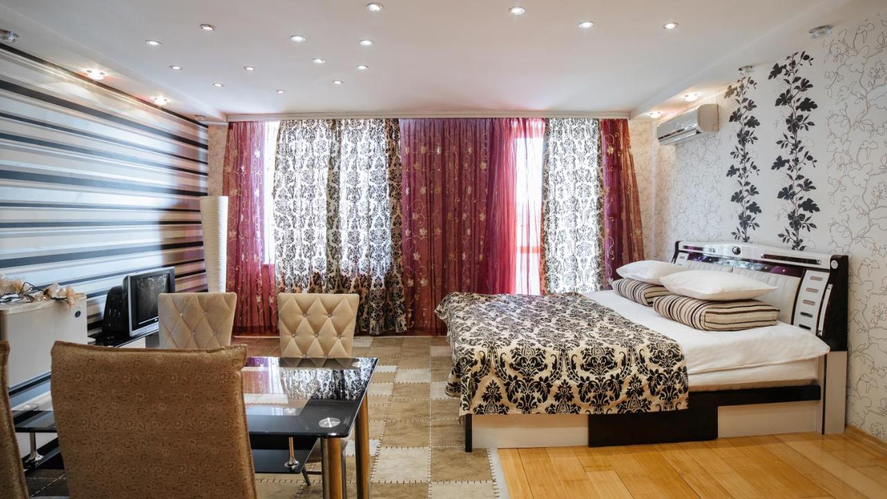 Santorini Hotel Codru Bagian luar foto