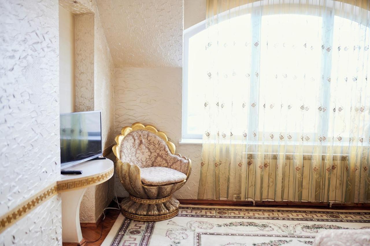 Santorini Hotel Codru Bagian luar foto