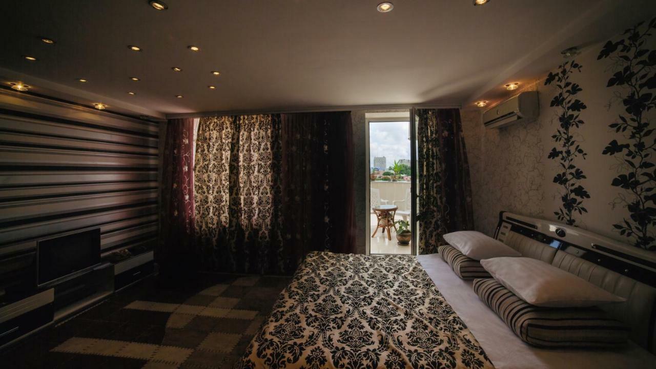 Santorini Hotel Codru Bagian luar foto